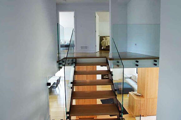 Rénovation escalier vitré Montréal